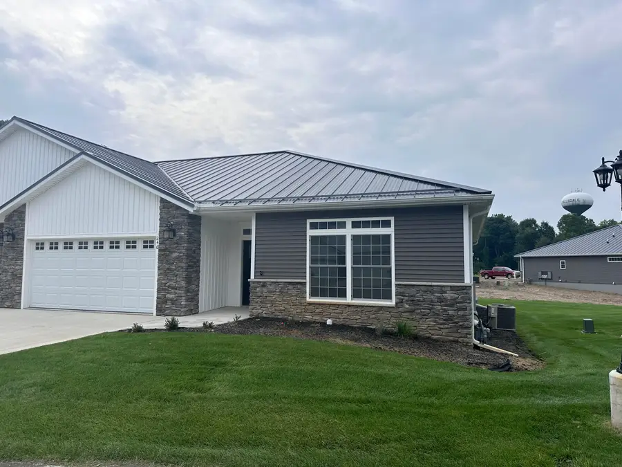 246 Glei Court, Hillsdale, MI 49242 - Image #2