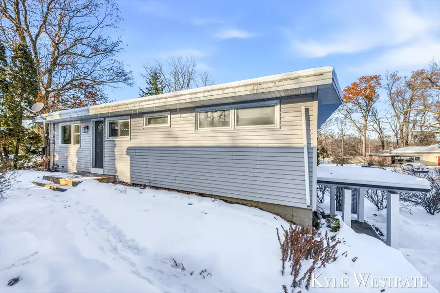 3144 Kensboro Avenue Ne, Grand Rapids, MI 49505 - Image #2