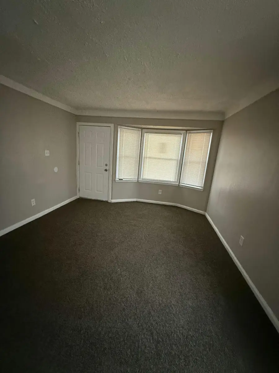 19758 Greenview Avenue, Detroit, MI 48219 - Image #3