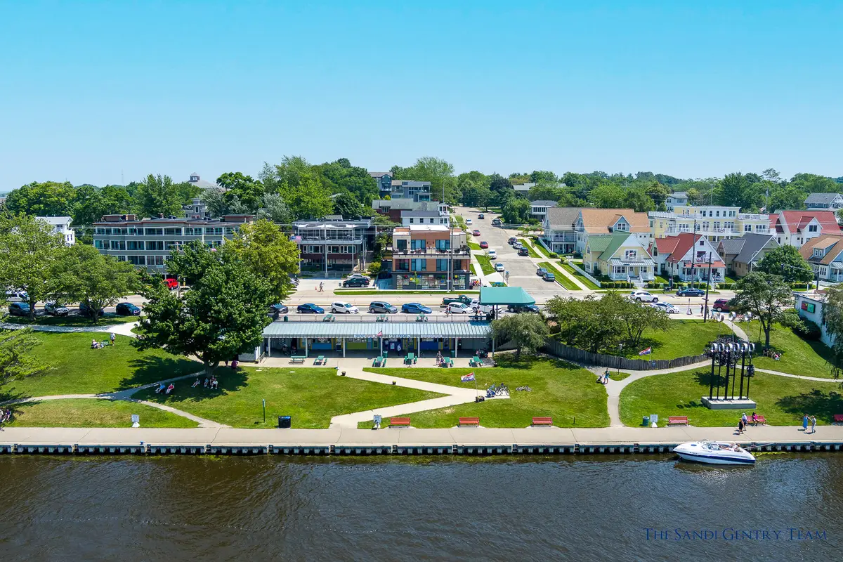 218 S Harbor Drive #202, Grand Haven, MI 49417 - #1