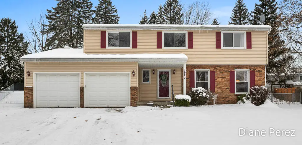 1920 Glenmoor Court Se, Kentwood, MI 49508 - Image #1