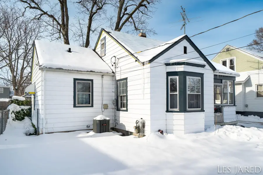 3429 Opal Avenue Sw, Grand Rapids, MI 49548 - Image #2
