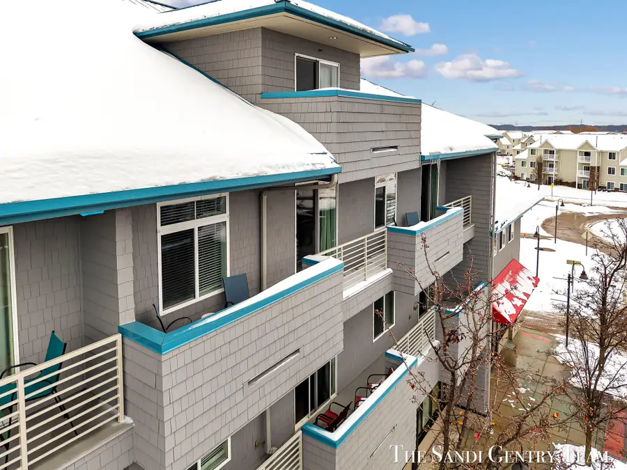 529 Miller Drive #305, Grand Haven, MI 49417 - Image #2