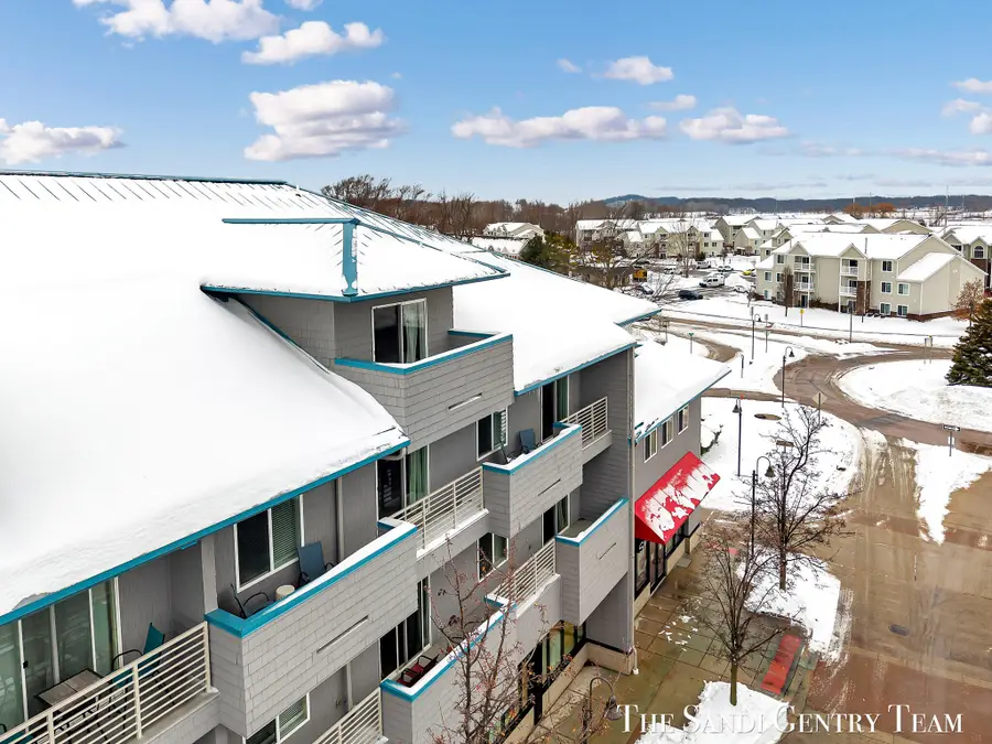 529 Miller Drive #305, Grand Haven, MI 49417 - Image #3