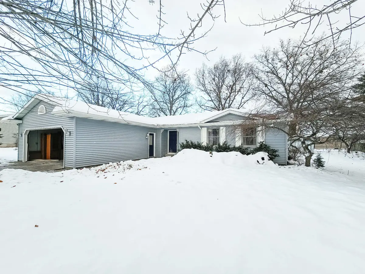909 Barton Street, Otsego, MI 49078 - Image #1