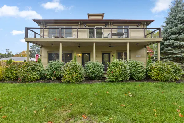 11 E Chestnut Street #1, Douglas, MI 49406