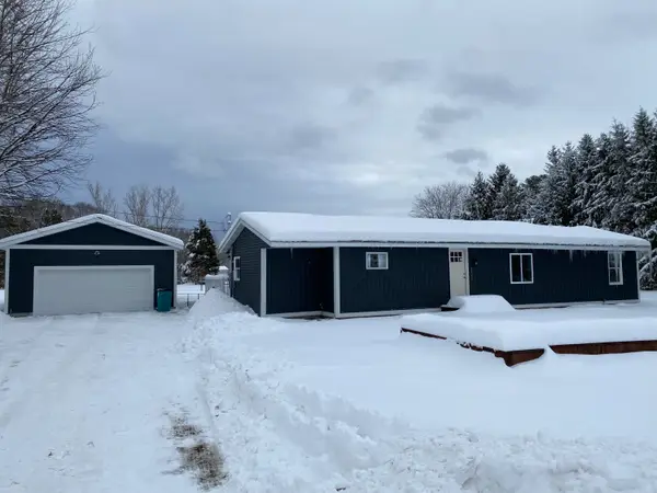 2369 W Cleveland Road, New Era, MI 49446