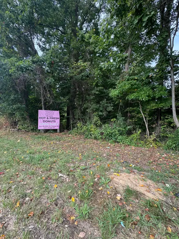 7352 Red Arrow Highway, Stevensville, MI 49127