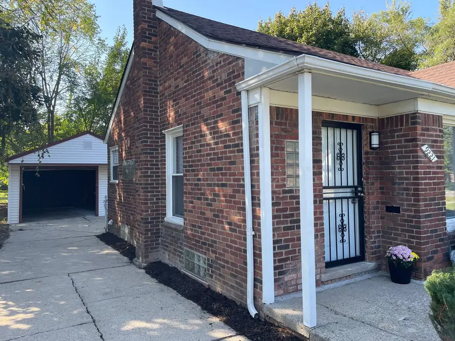 9221 Grandville Avenue, Detroit, MI 48228 - Image #2