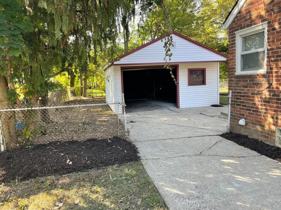 9221 Grandville Avenue, Detroit, MI 48228 - Image #3
