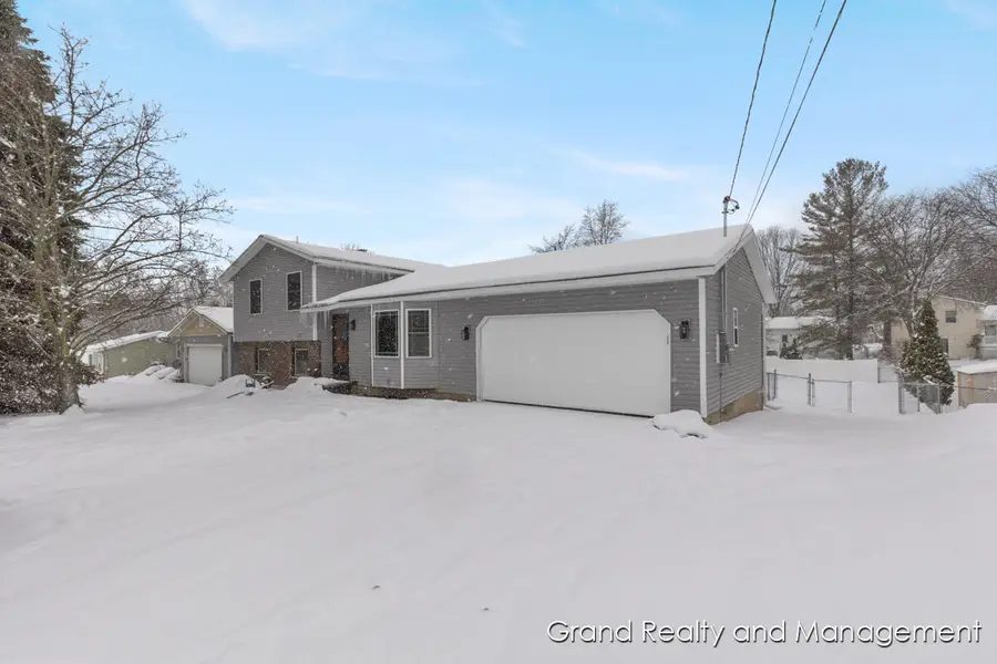 1931 Keyhill Avenue Se, Grand Rapids, MI 49546 - Image #2