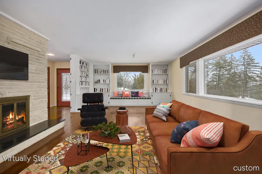 3343 Springbrook Drive Nw, Grand Rapids, MI 49544 - Image #2