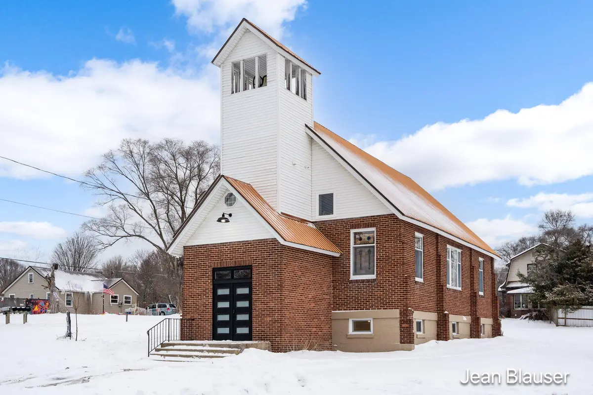 10 1st Street, Stanwood, MI 49346 - Image #1