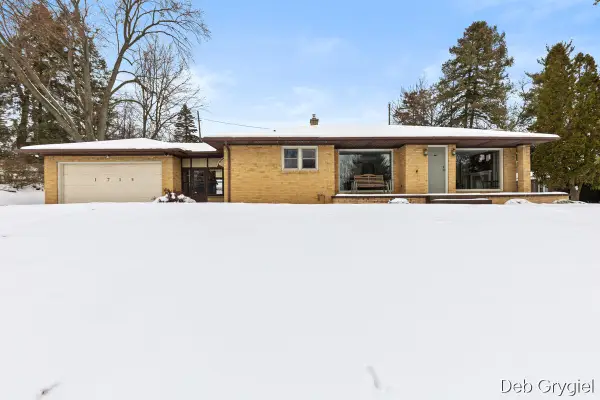 1715 Oswego Street Nw, Grand Rapids, MI 49504