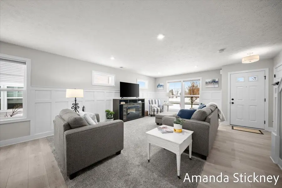 6941 Myers Lake Avenue Ne #18, Rockford, MI 49341 - Image #2