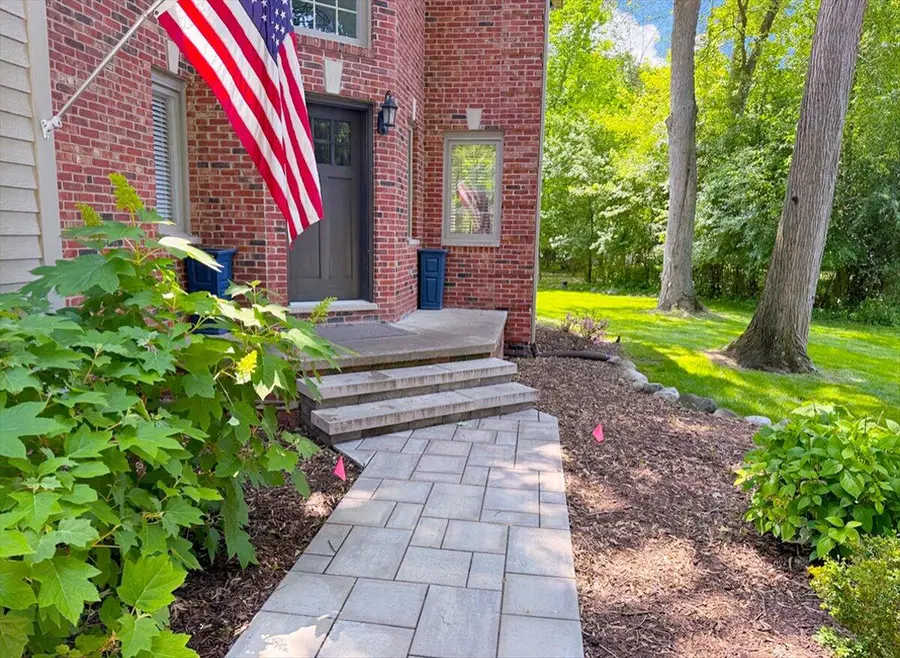 31495 Sleepy Hollow Lane, Beverly Hills, MI 48025 - Image #3