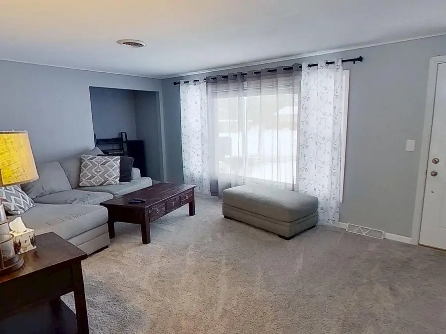 10300 Springwood Drive, Zeeland, MI 49464 - Image #3