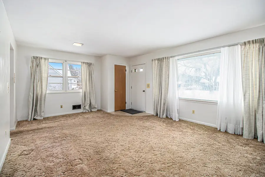 210 Oakhurst Avenue, Kalamazoo, MI 49001 - Image #3