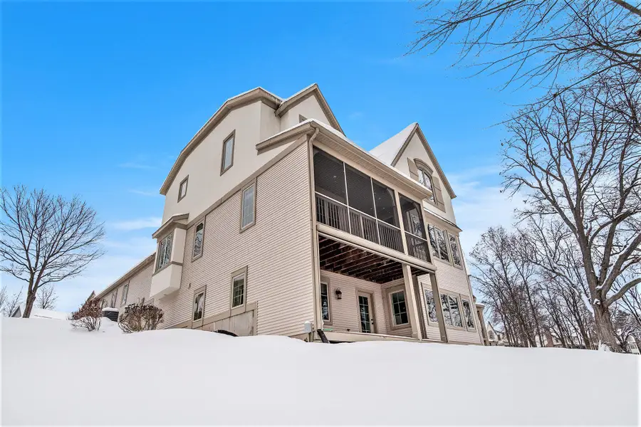 51 Peartree Lane Ne, Grand Rapids, MI 49546 - Image #2