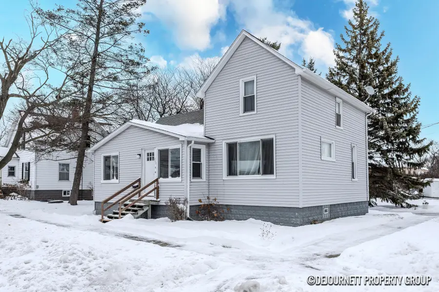 710 Verhoeks Street, Grand Haven, MI 49417 - Image #2