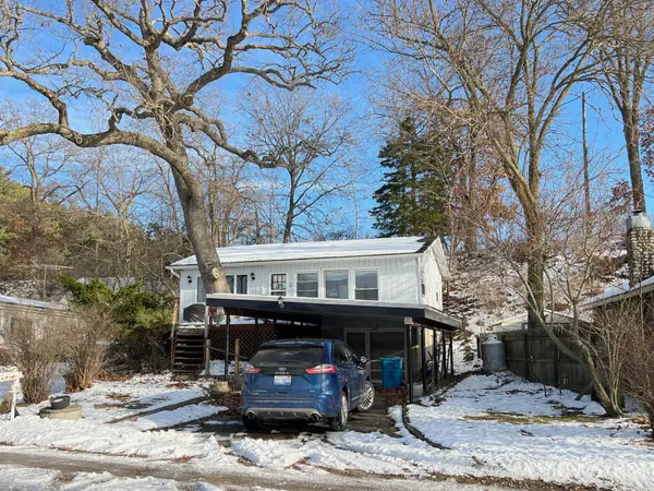 3302 N Blackstone Avenue, Colon, MI 49040