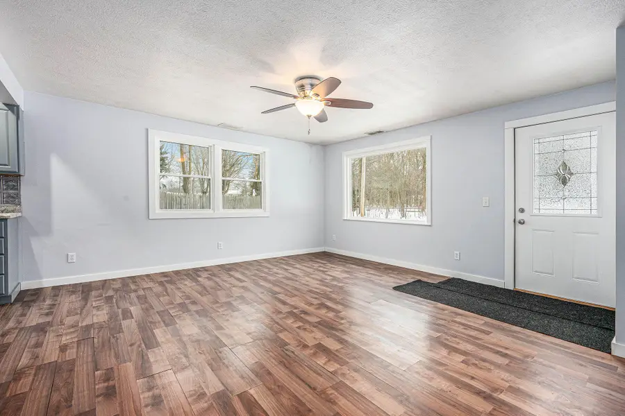 10350 S Sprinkle Road, Vicksburg, MI 49097 - Image #2