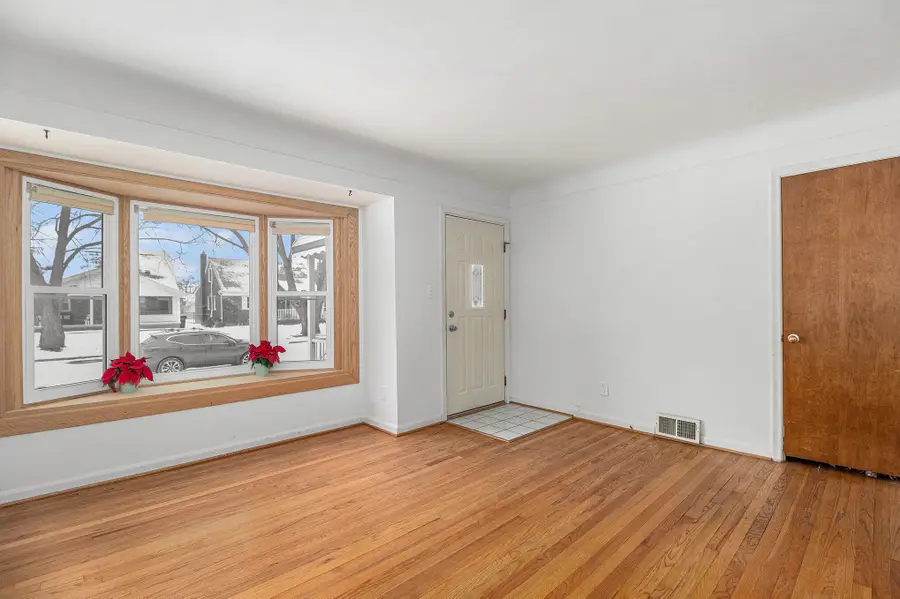 9885 Hubert Avenue, Allen Park, MI 48101 - Image #3