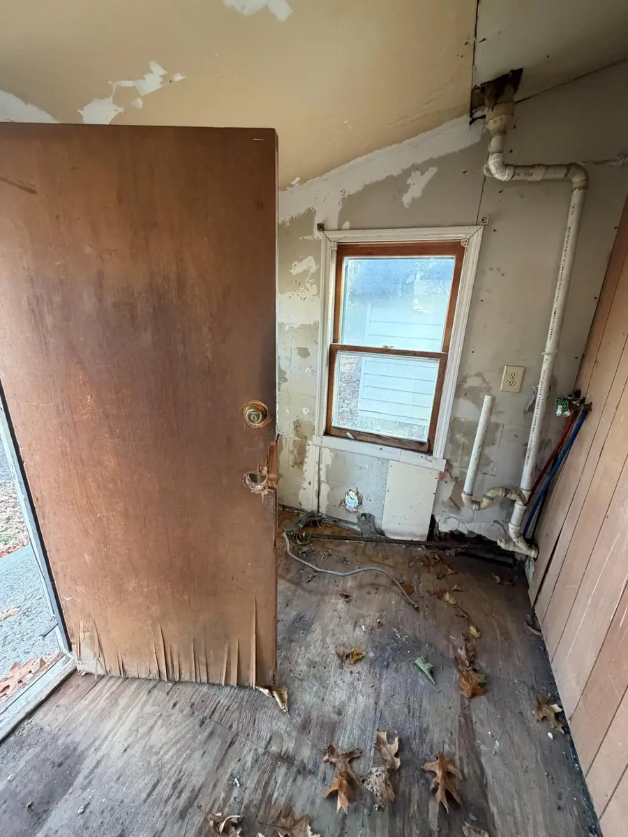 1626 Territorial Road, Benton Harbor, MI 49022 - Image #2