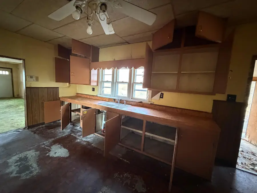 1626 Territorial Road, Benton Harbor, MI 49022 - Image #3