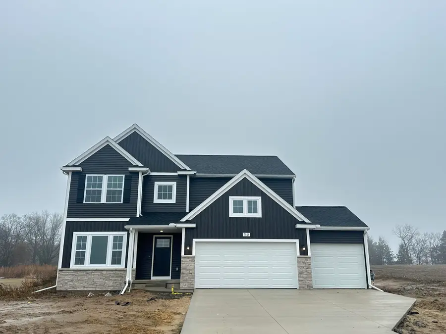 7946 Snow View Drive Se, Alto, MI 49302 - Image #2