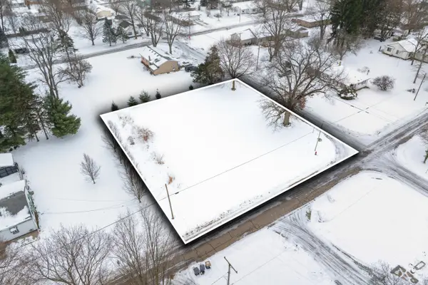 649 Adams Street, Vicksburg, MI 49097