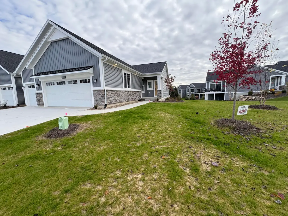 2551 Ravines Trail Drive Sw, Byron Center, MI 49315 - Image #1