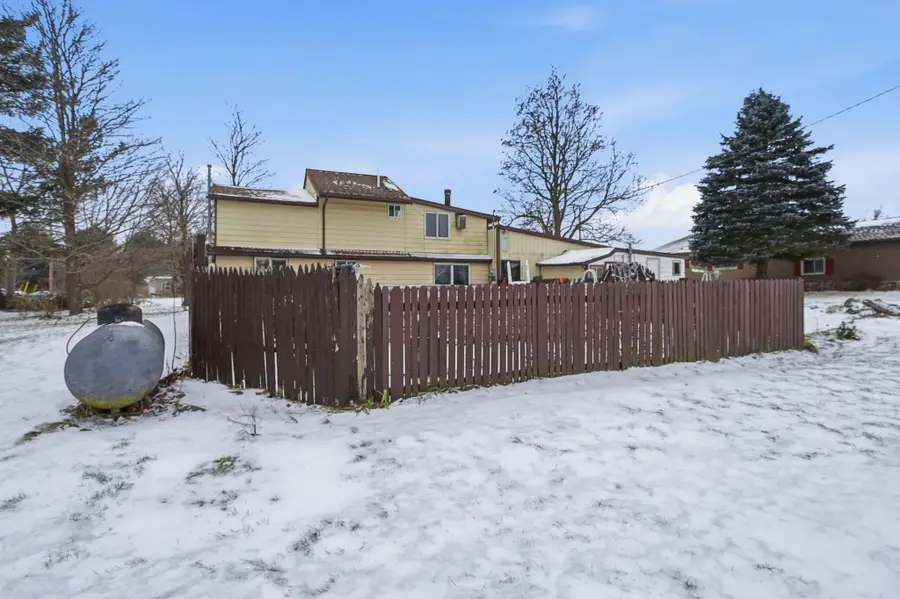 6179 Falkenbury Road, North Branch, MI 48461 - Image #3