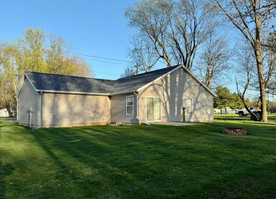 911 S Lincoln Avenue, Three Rivers, MI 49093 - Image #3