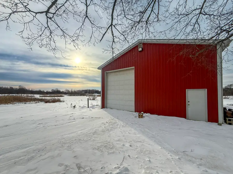 566 S Blue Creek Road, Benton Harbor, MI 49022 - Image #2