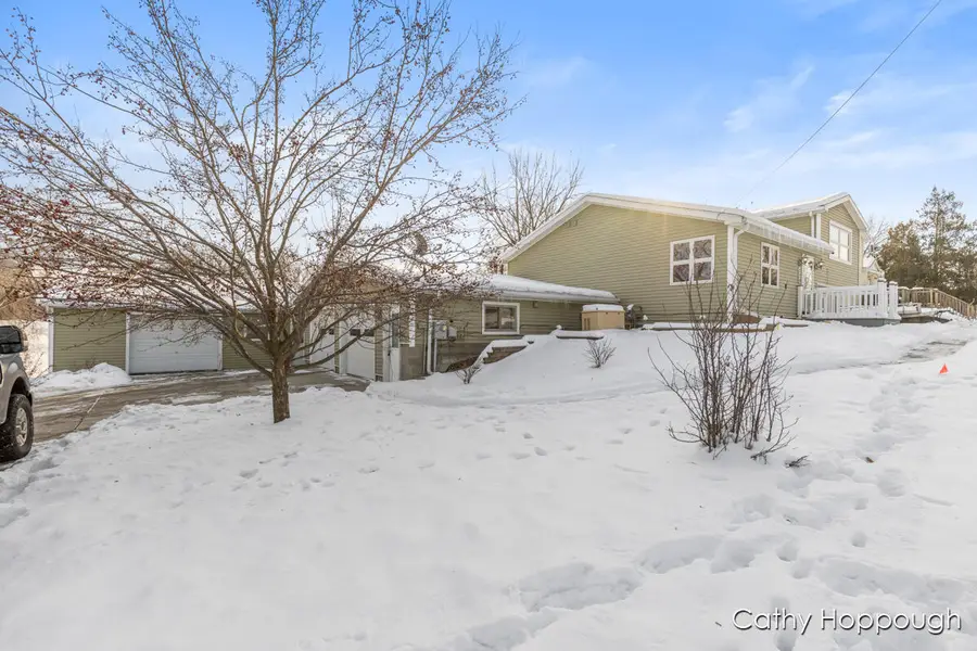 220 N Maple Avenue, Maple Rapids, MI 48853 - Image #2