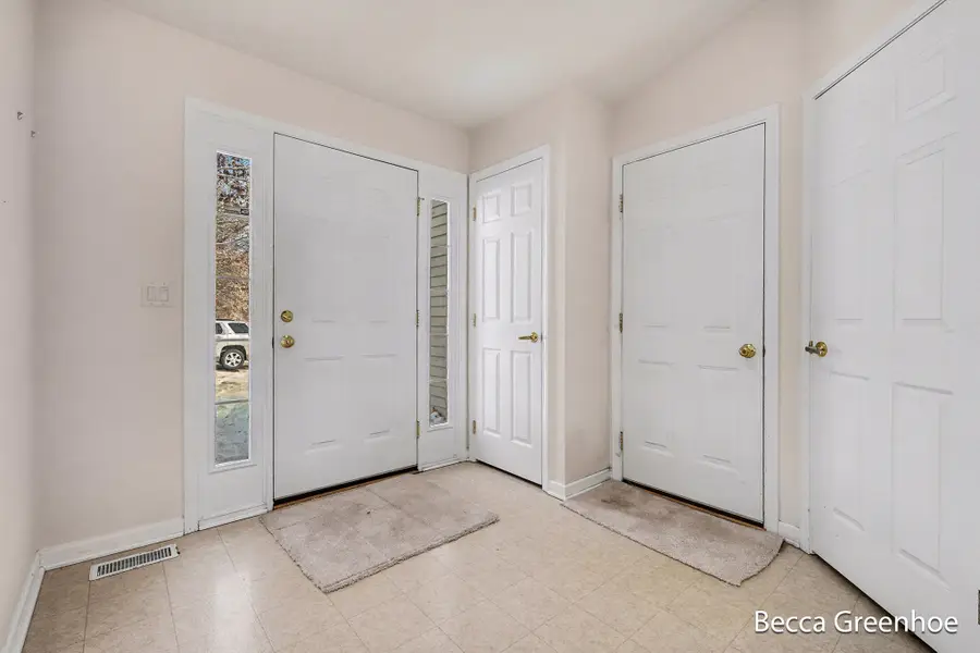 1785 Sanderling Court Ne, Grand Rapids, MI 49505 - Image #3