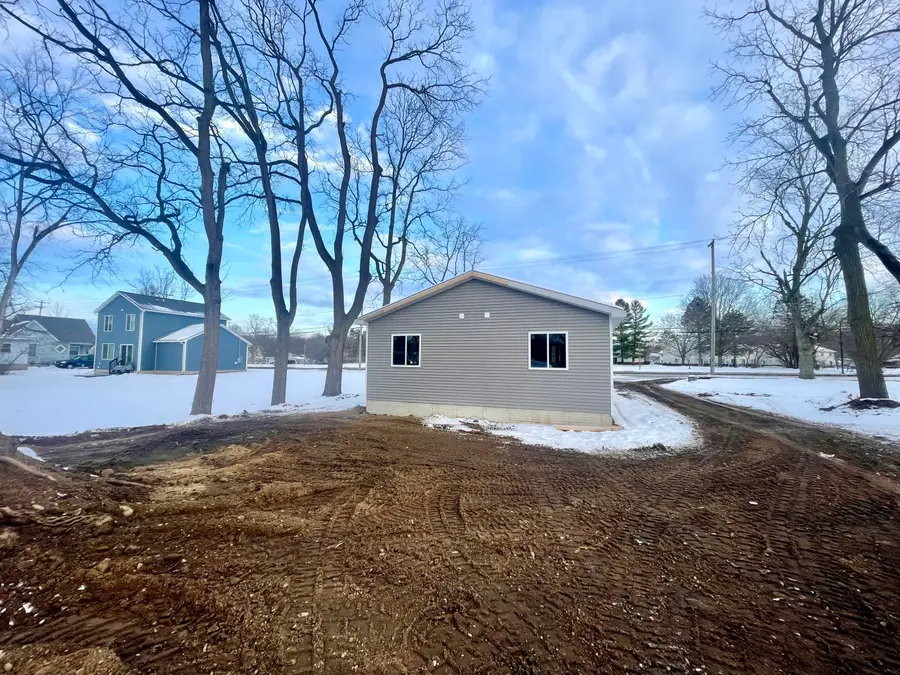 1422 Cooper Street, Jackson, MI 49202 - Image #2