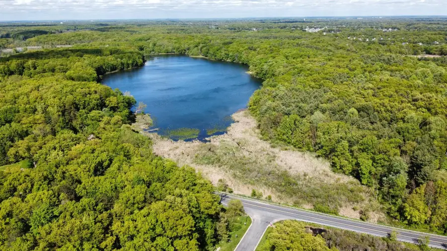 7076 Bentwood Trail, Kalamazoo, MI 49009 - Image #3