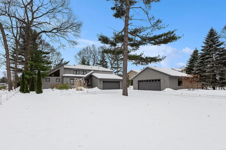 1559 Brookwood Drive, Norton Shores, MI 49441 - Image #3