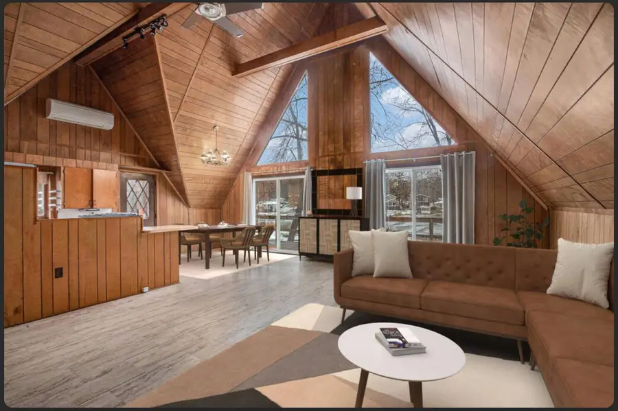 45601 Peninsula Drive E, Grand Junction, MI 49056 - Image #3