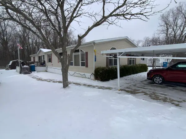 3992 Shoreham Drive, Jackson, MI 49201