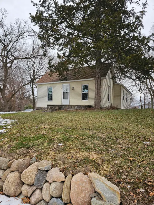 414 Quarterline Street, Portland, MI 48875