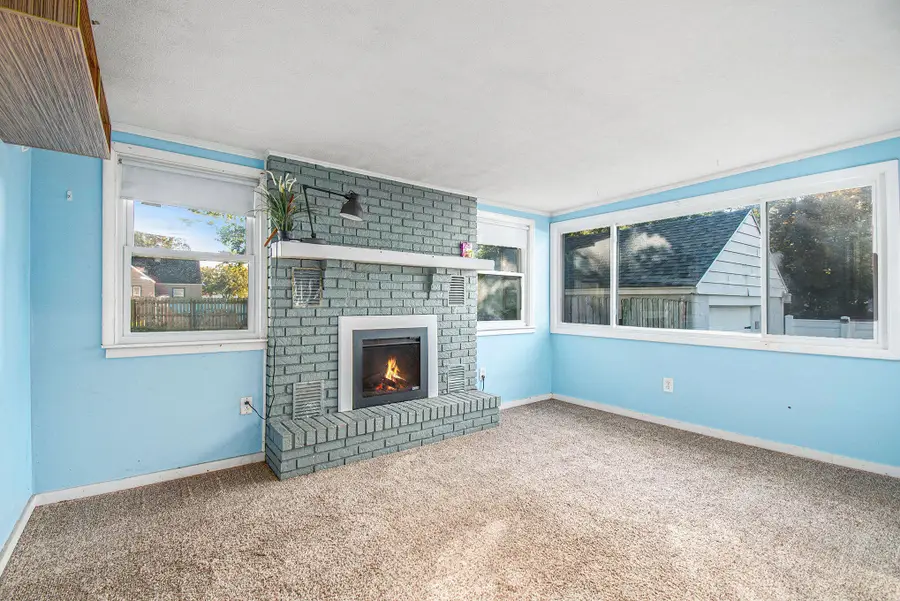 856 Colrain Street Sw, Wyoming, MI 49509 - Image #3