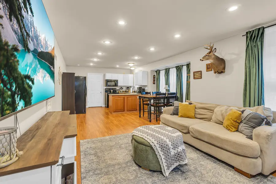 110 N Thompson Street, Jackson, MI 49202 - Image #2