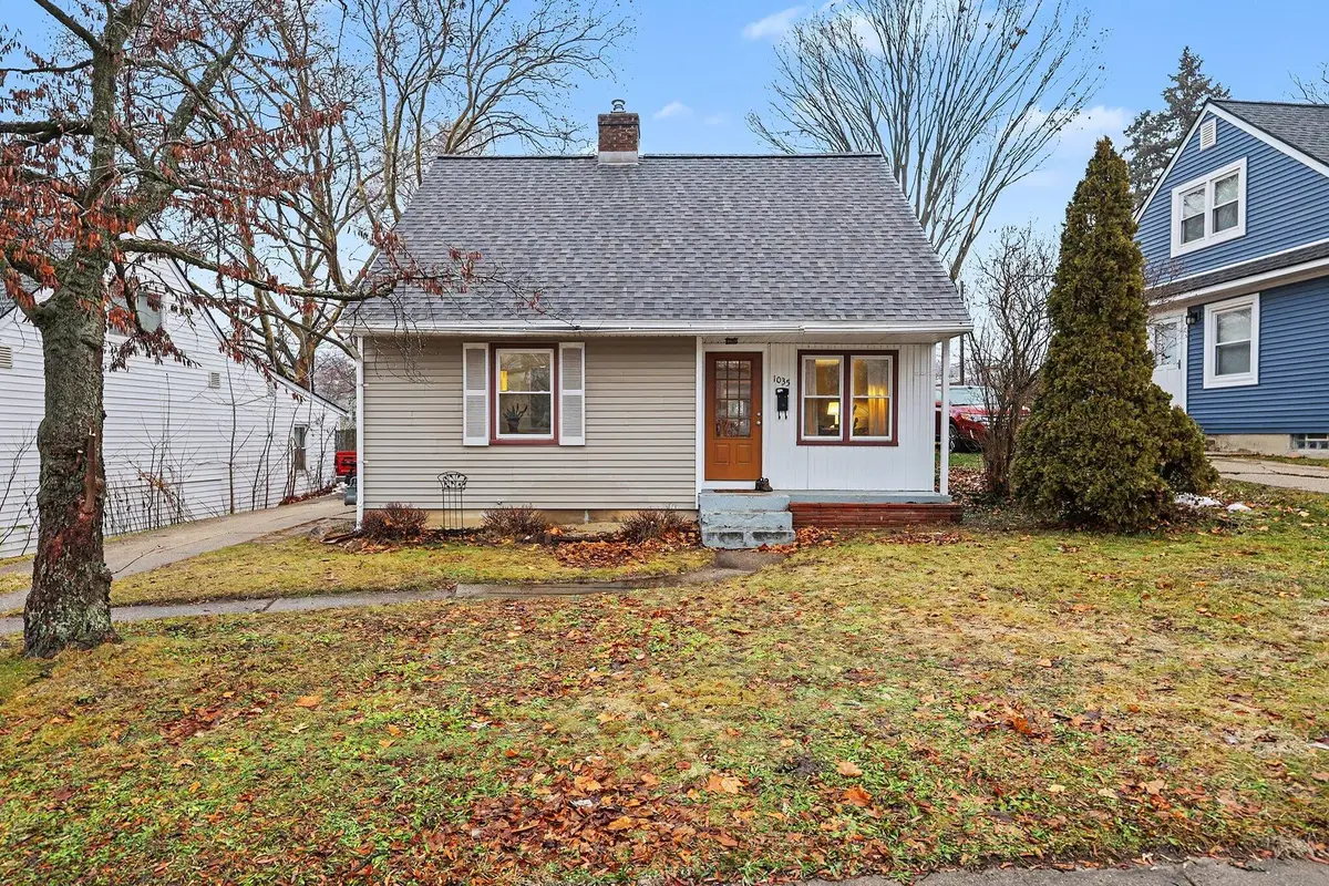 1035 Washtenaw Street Ne, Grand Rapids, MI 49505 - Image #1