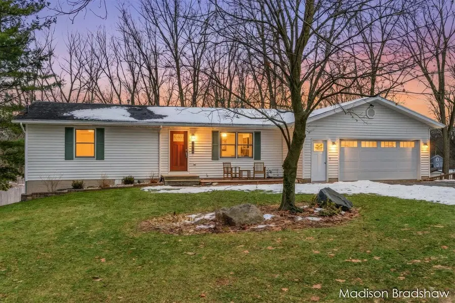 10719 Alpine Avenue Nw, Sparta, MI 49345 - Image #2