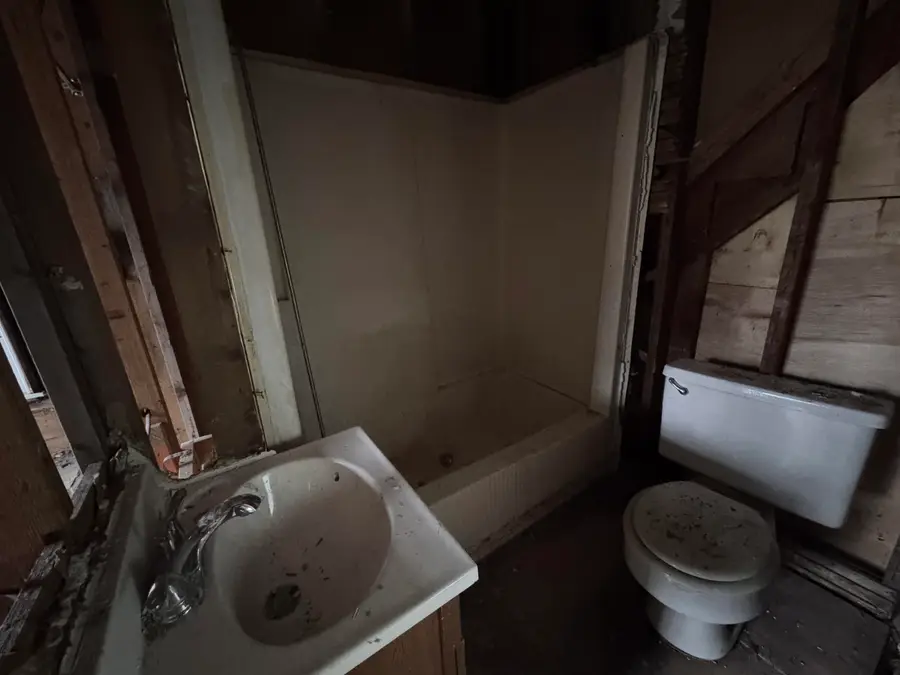 619 E Mount Hope Avenue, Lansing, MI 48910 - Image #3