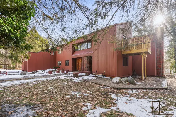 3920 Braeburn Drive, Norton Shores, MI 49441