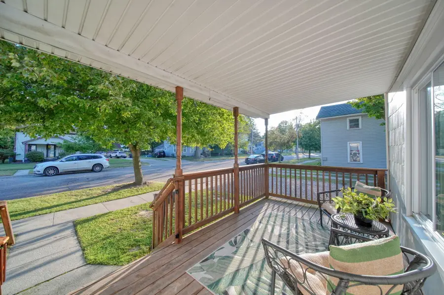 136 E Chestnut Street E, Adrian, MI 49221 - Image #2